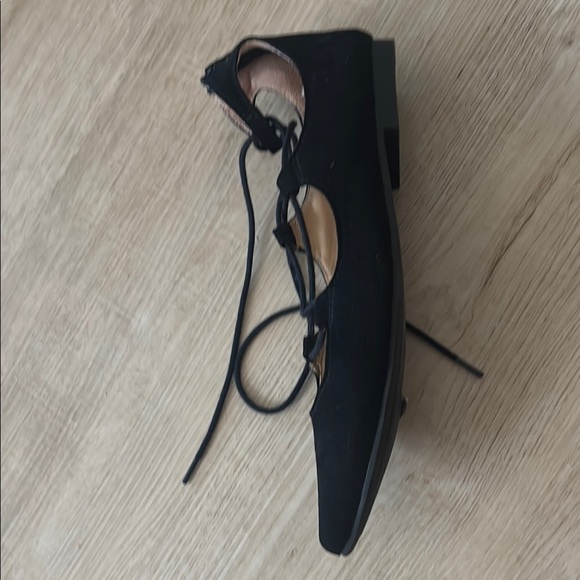 Beautiful EXPRESS Women's Black Lace-Up Ballet Flats - Picture 7 of 9
